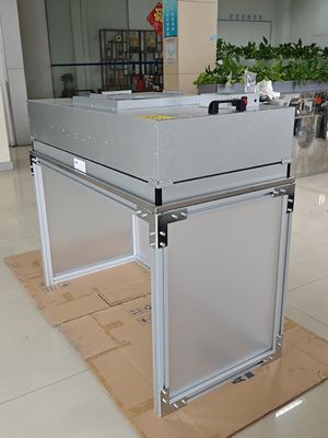 พื้นที่ทํางานเหล็กไร้ขัดลม Laminar Flow Hood การไหลอากาศแนวตั้งสําหรับพื้นที่ทํางานที่ไร้สาระ